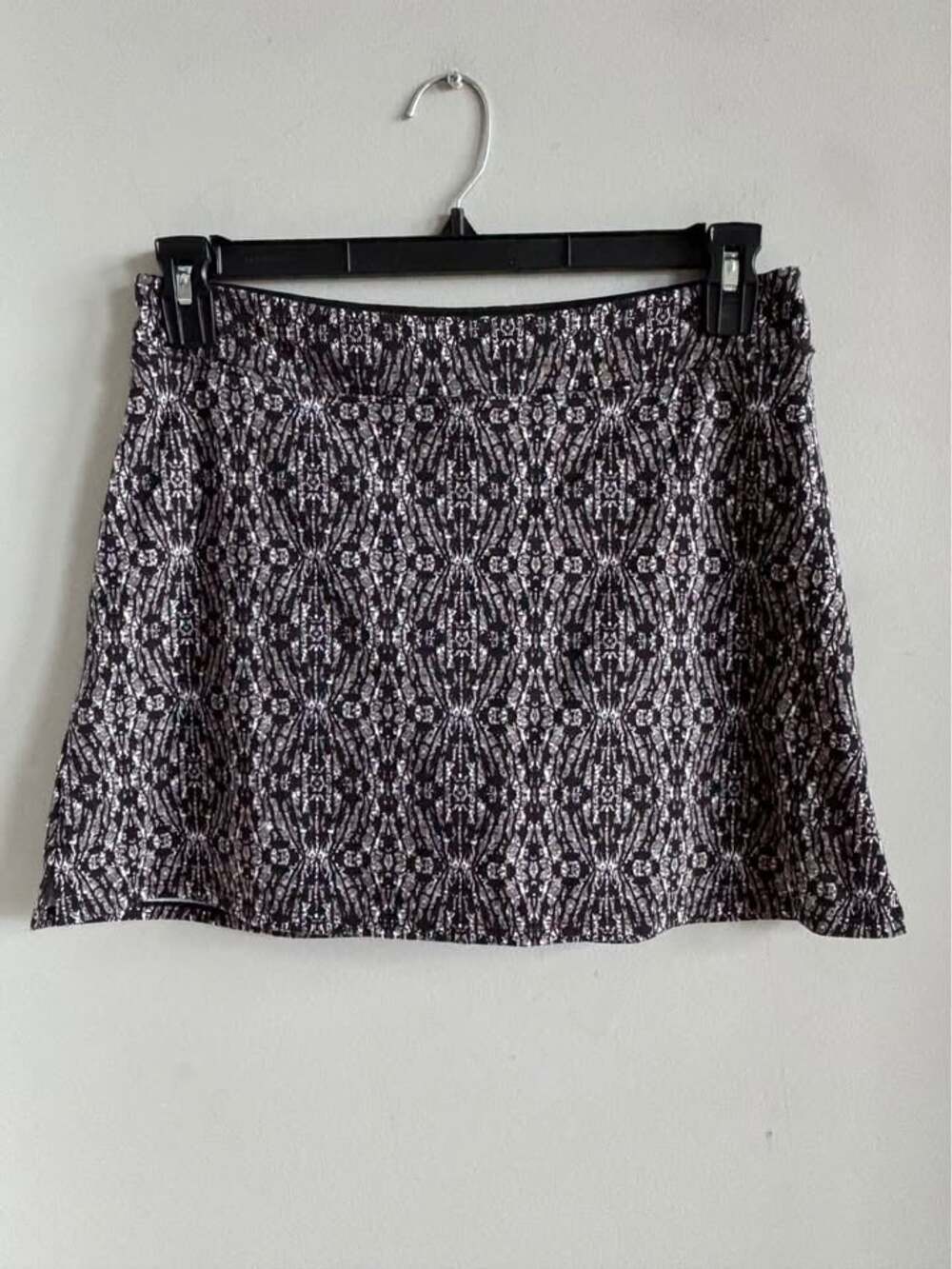 Tranquility by Colorado Clothing Black White Geometric Print Skort - Women's Med